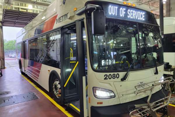 METRO has placed the plaque in bus 2080, one of the new compressed natural gas (CNG) buses.